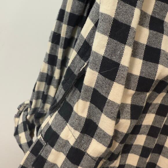 Duluth Trading Co Women's Free Swingin' Flannel Shirtdress Plaid Black Cream L - Picture 8 of 10